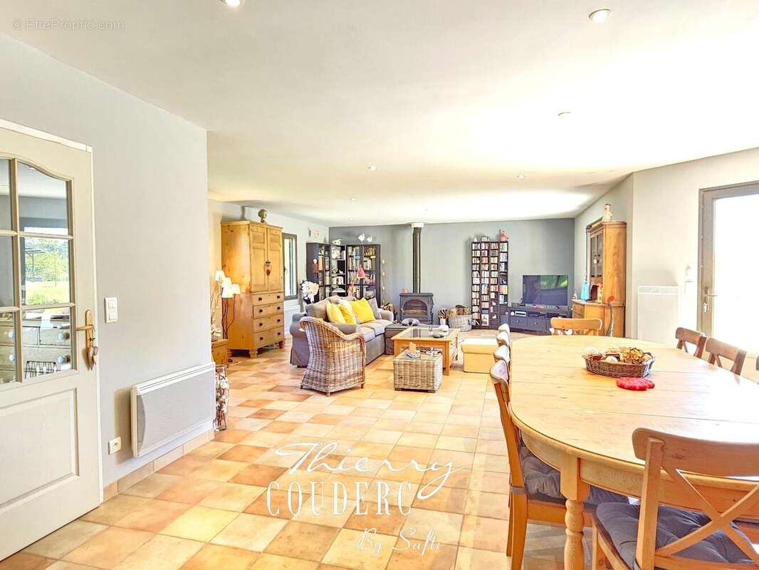 Maison 145 m² à Saint-Crepin-Et-Carlucet  - photo 8