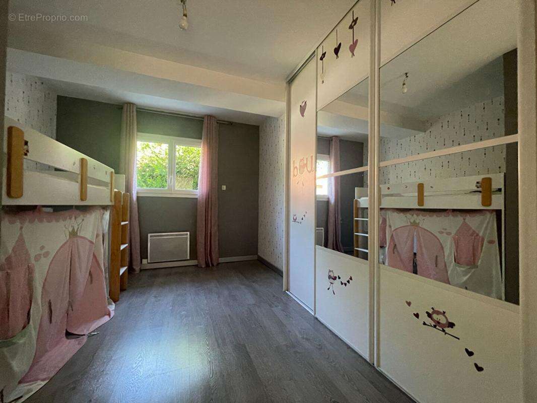 Maison Pessac 7 pièce(s) 5 CHAMBRES + BUREAU 194 m2 - photo 15