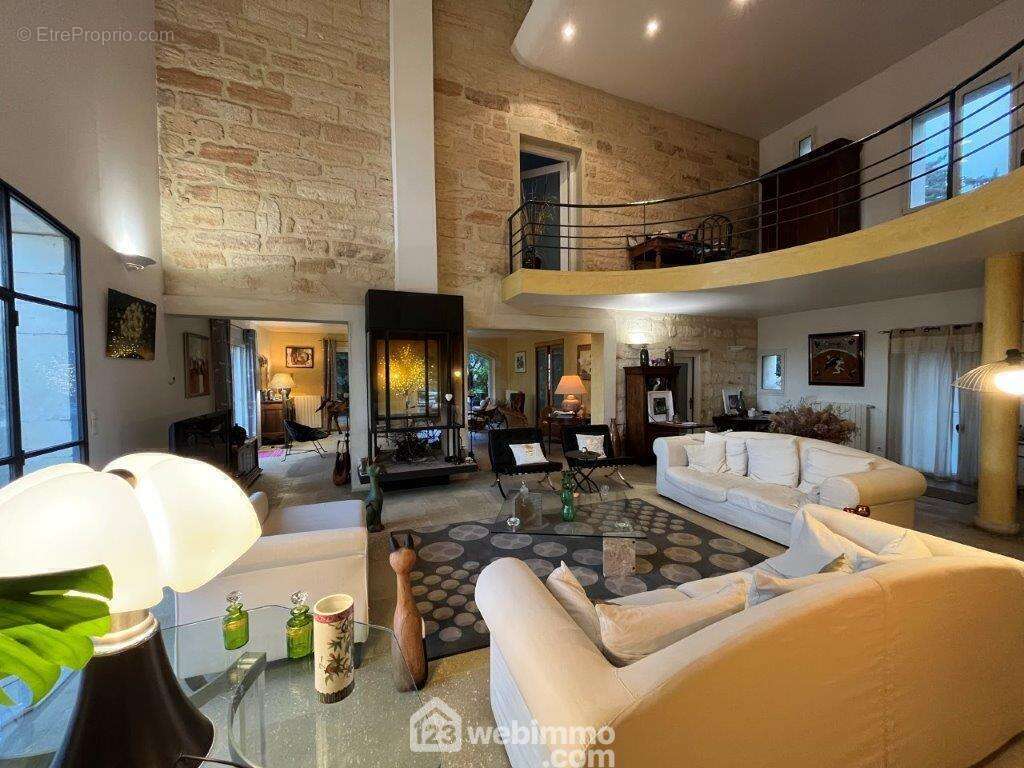Maison 500 m² à Castries  - photo 184