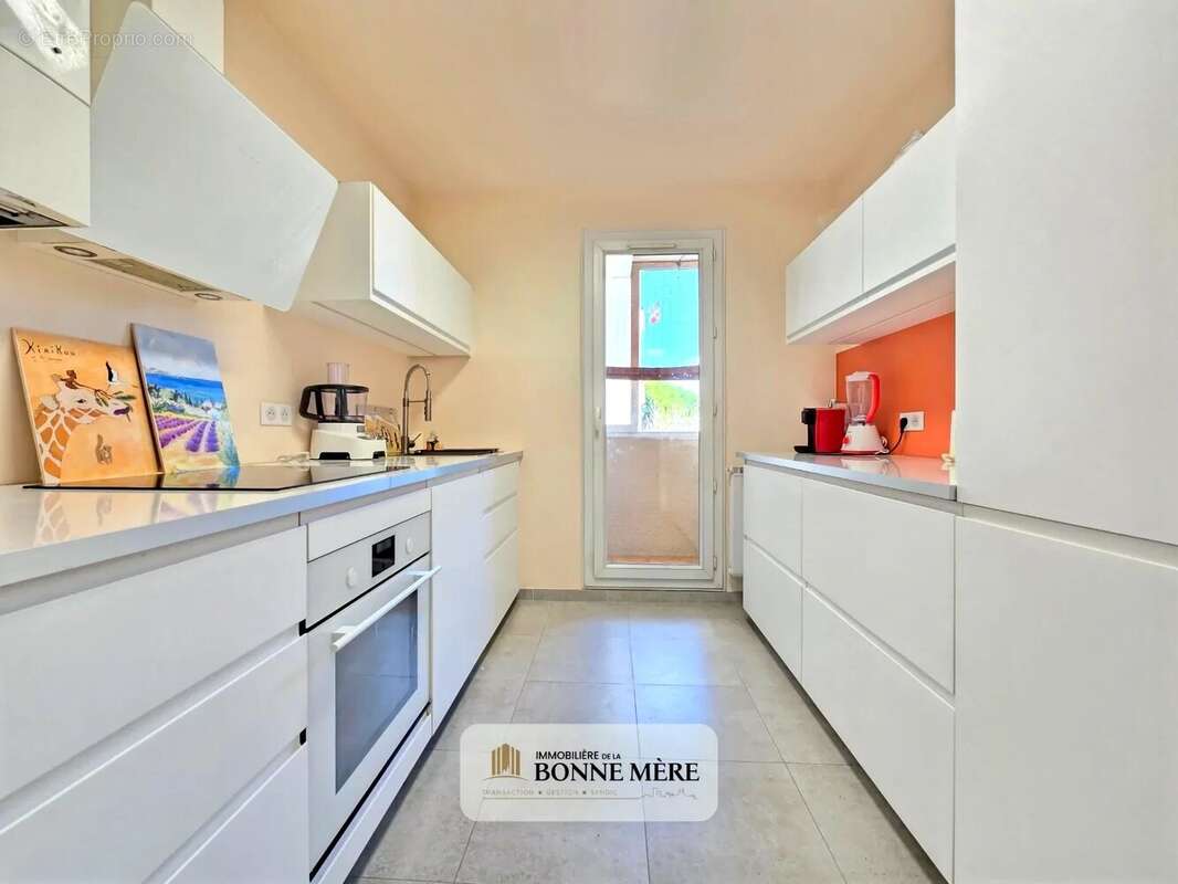 Appartement à MARSEILLE-11E