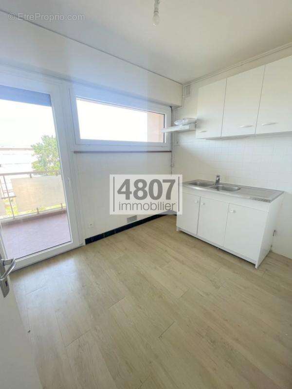 Appartement à VILLE-LA-GRAND