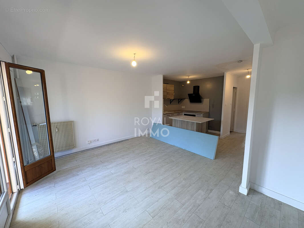 Appartement à LA VALETTE-DU-VAR