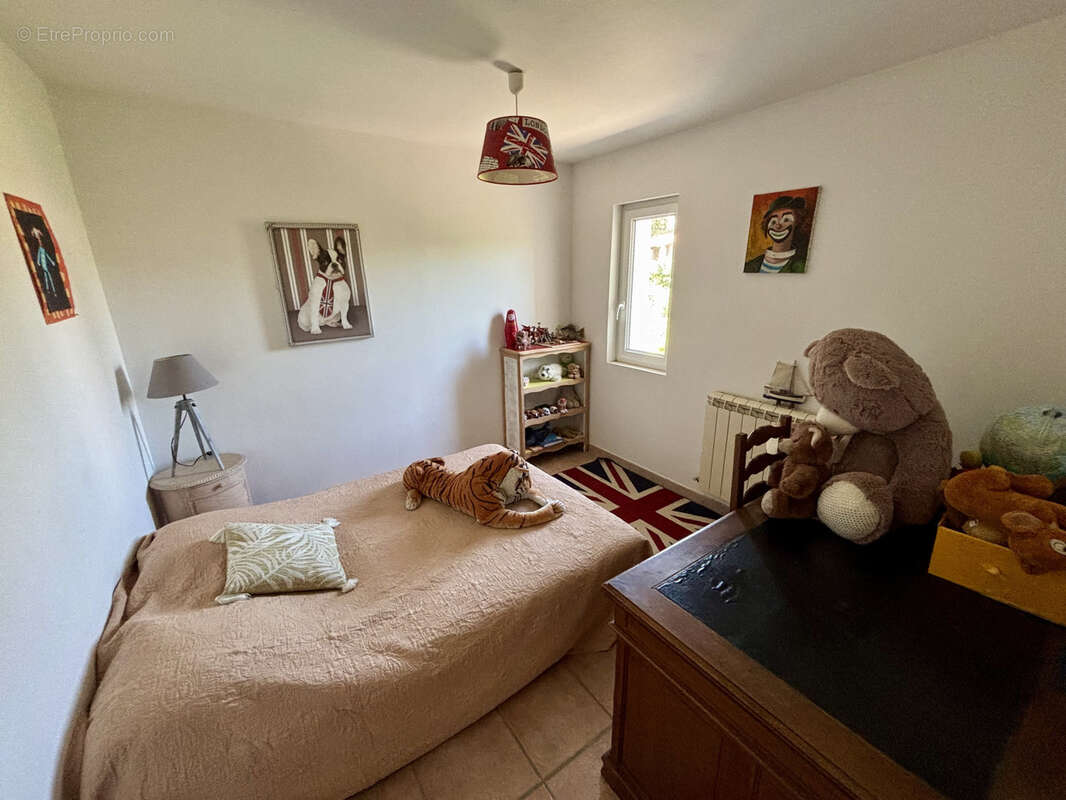 Maison 120 m² à Arles  - photo 14