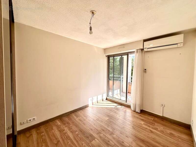 Appartement à MARSEILLE-9E