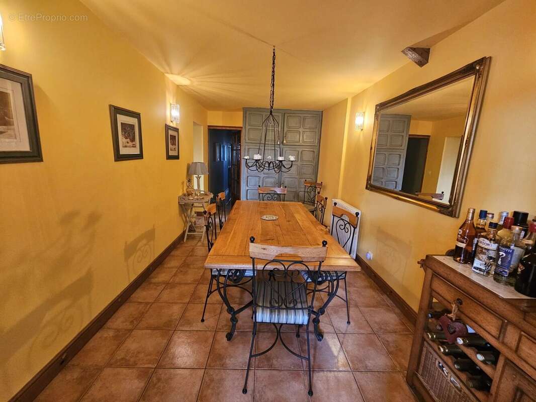 Maison à LABATUT-RIVIERE