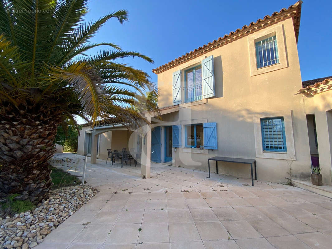 Maison à VAISON-LA-ROMAINE