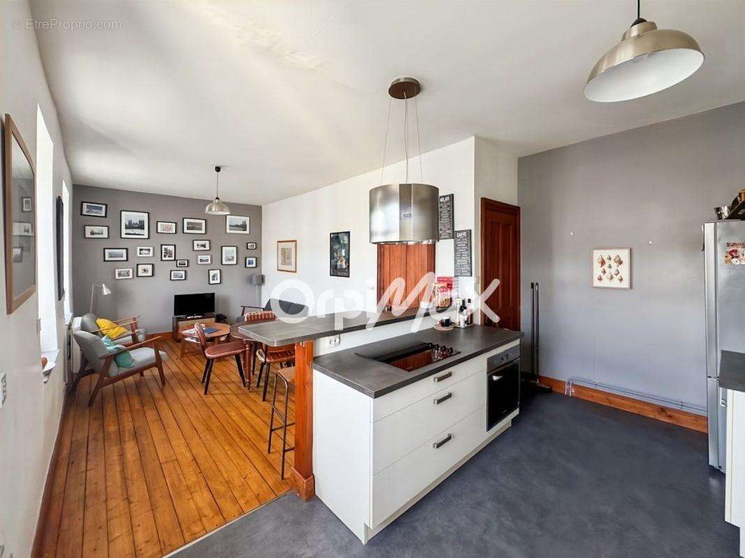 À vendre en exclusivité à wimereux • appartement de caractère 2 chambres avec garage • - photo 5