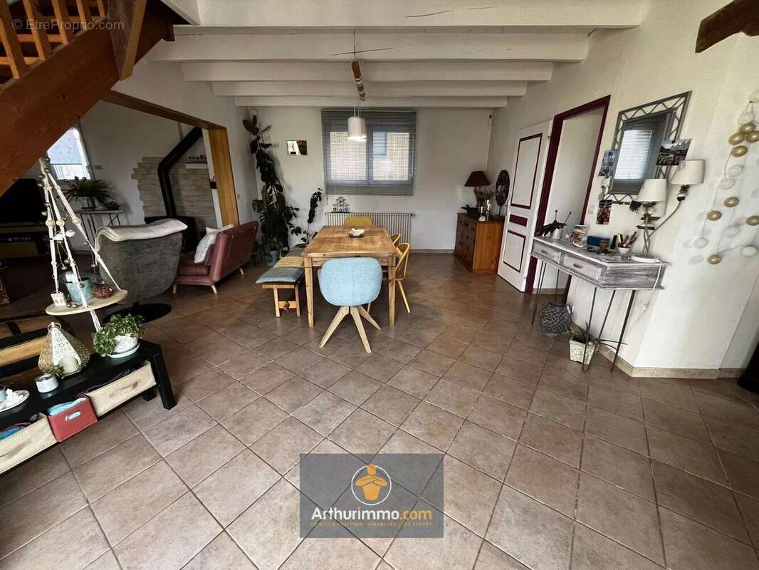 Maison à NUAILLE-D'AUNIS