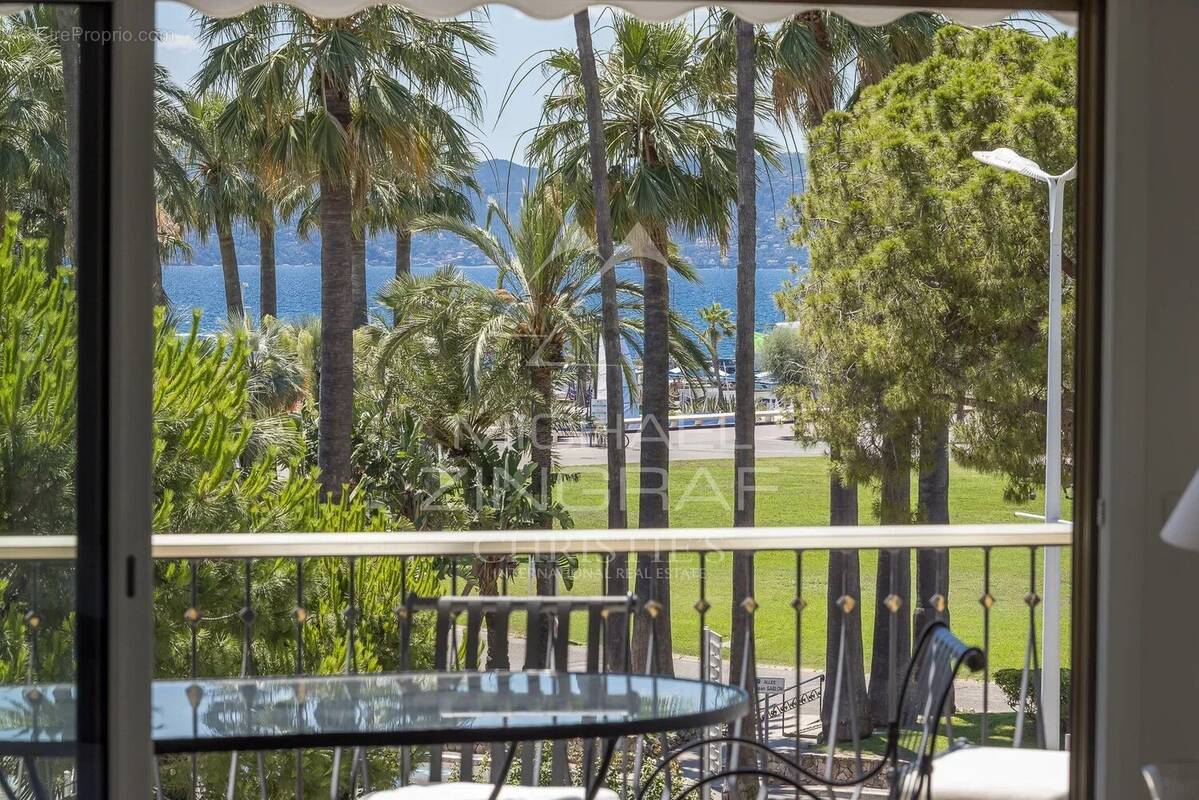 Appartement à CANNES