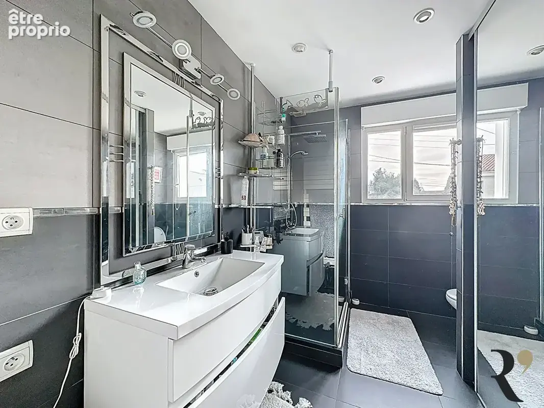 Toulouse, Cote Pavée / Maison T6 de charme 153 m² avec garage et jardin ! - photo 16