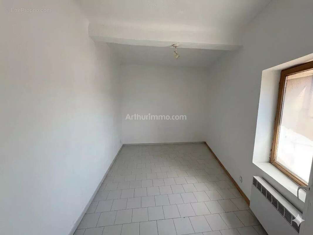 Appartement à SAINTE-TULLE