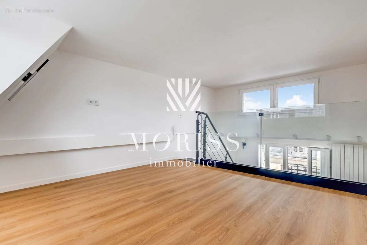 Appartement à PARIS-14E
