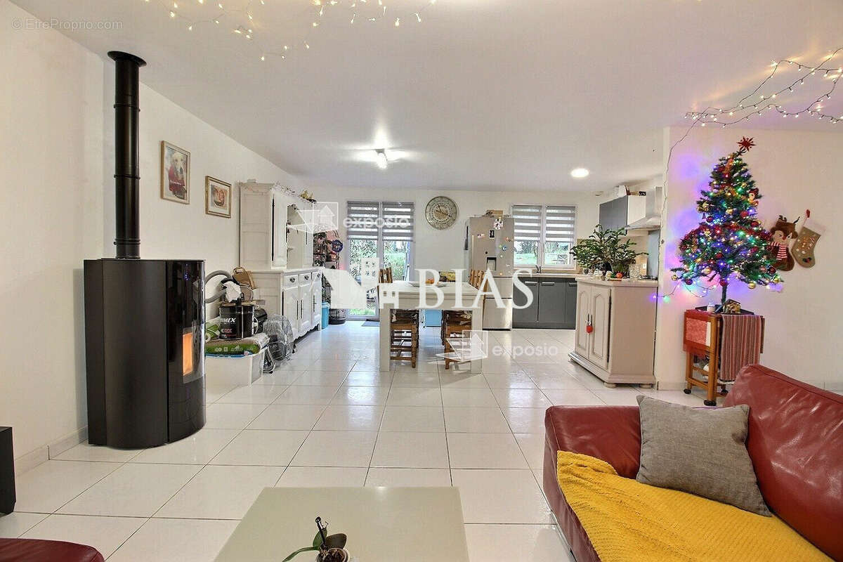 Maison à SAINT-PIERRE-DU-BOSGUERARD