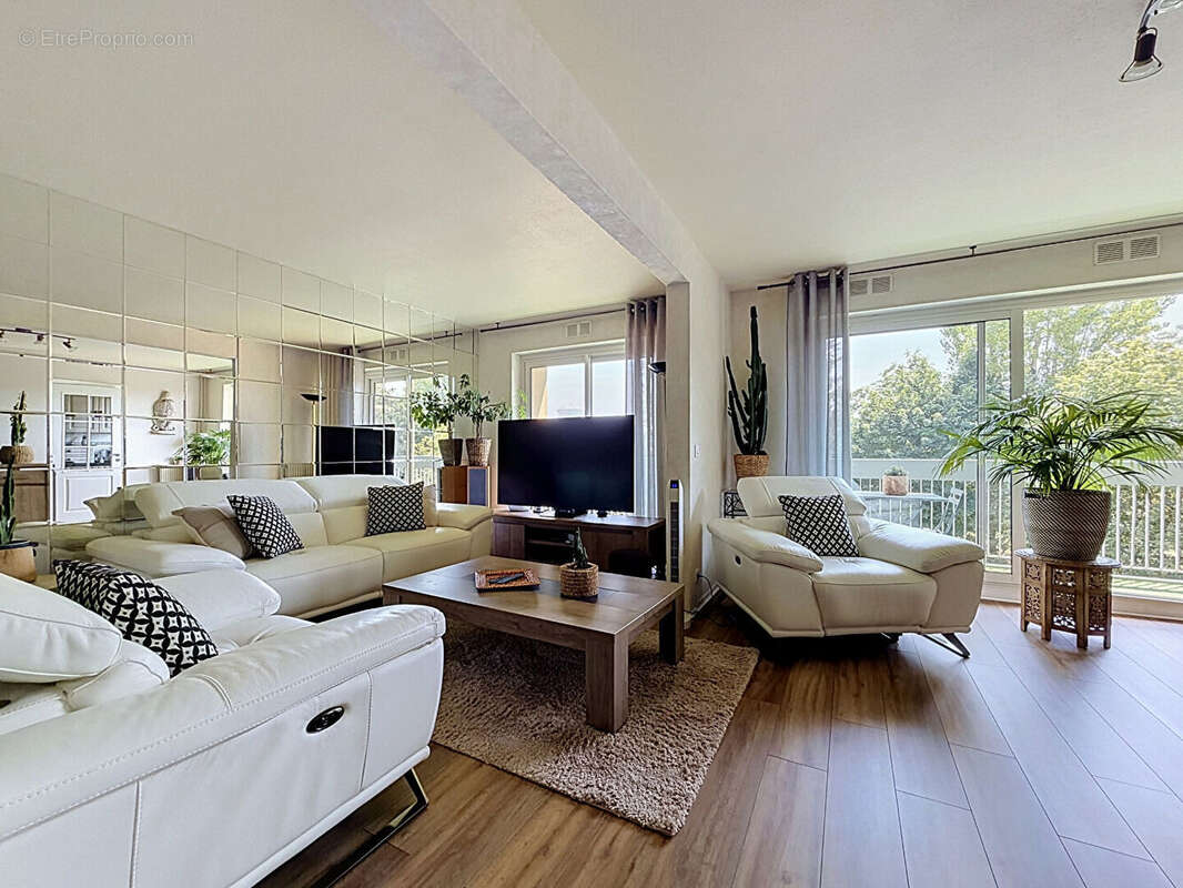 Appartement à ELANCOURT
