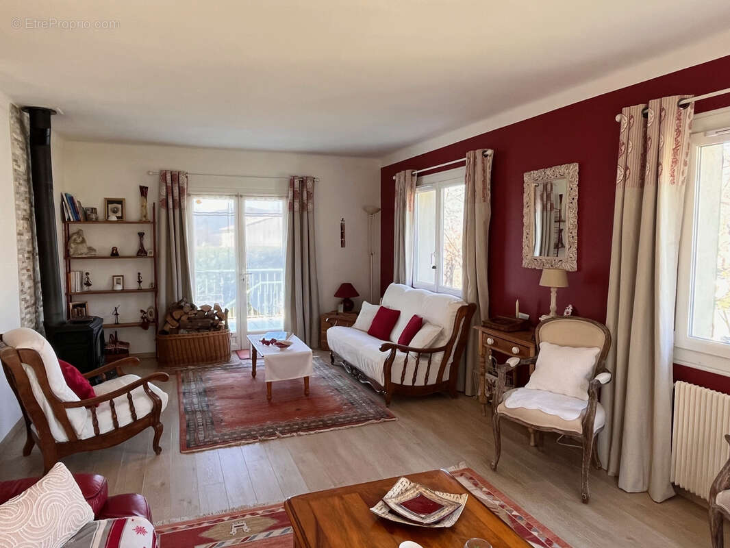 Maison à SAINT-VALLIER-DE-THIEY