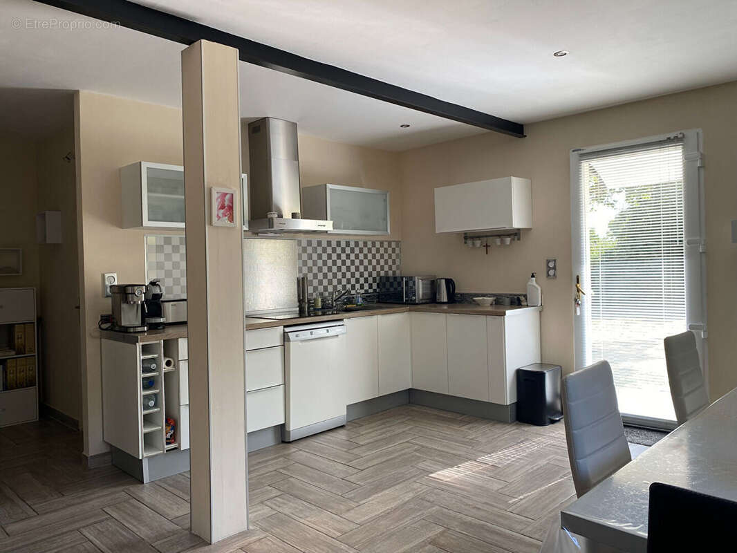 Maison à PESSAC-SUR-DORDOGNE