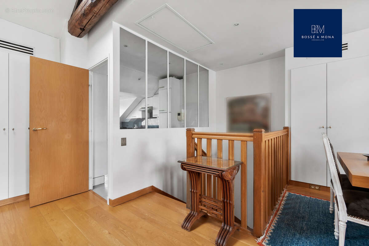 Appartement à PARIS-7E