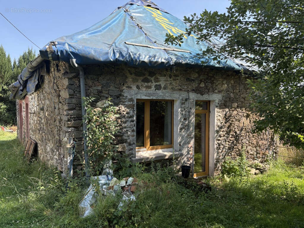 Maison à LAGRAULIERE