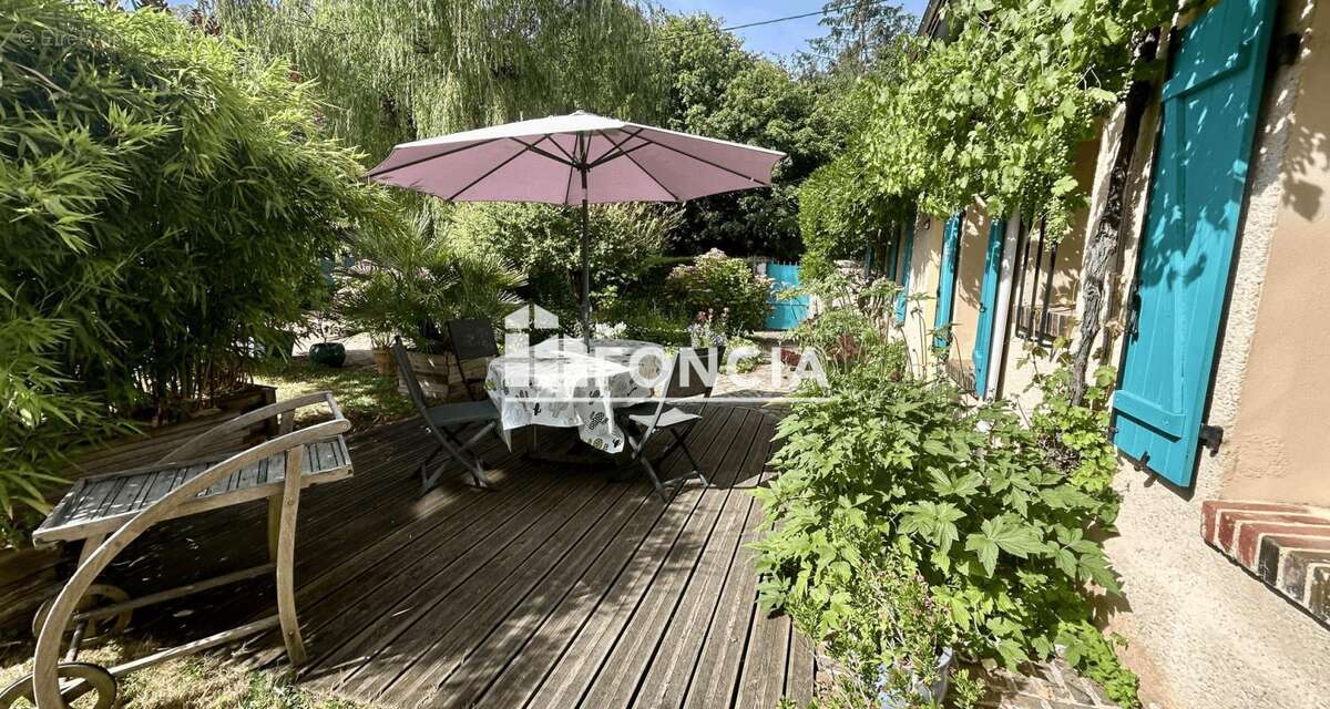 SUPERBE LONGERE de 200 m2 sur 2 400 m2 de terrain arboré avec vue sur rivière - photo 12