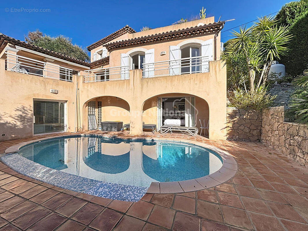 Maison à MANDELIEU-LA-NAPOULE