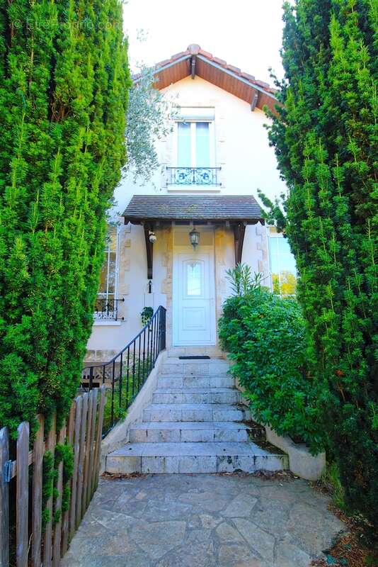 Maison à YERRES
