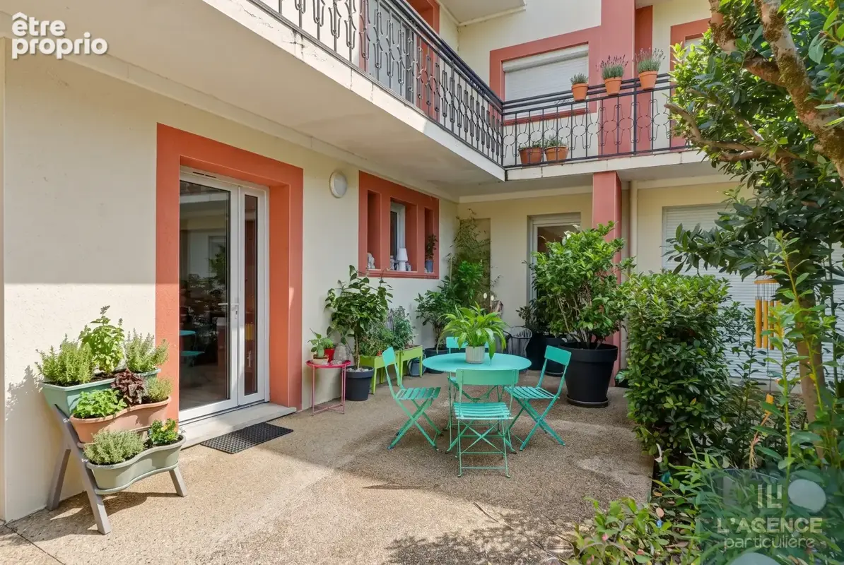 Bel appartement T3 de 78 m2 avec terrasse et parking - photo 3