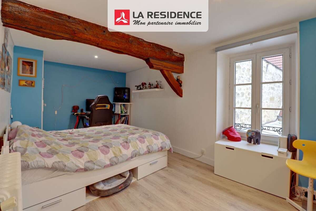 Maison à JOUY-LE-MOUTIER