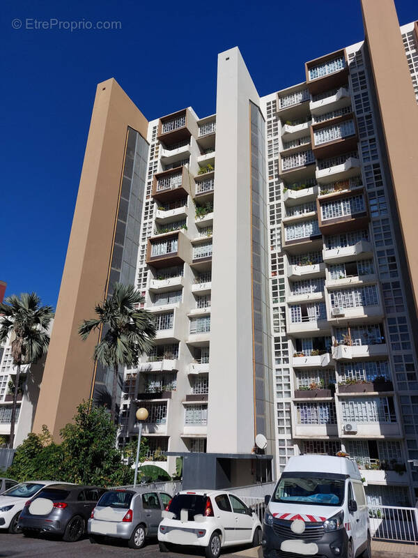 Appartement à SAINT-DENIS