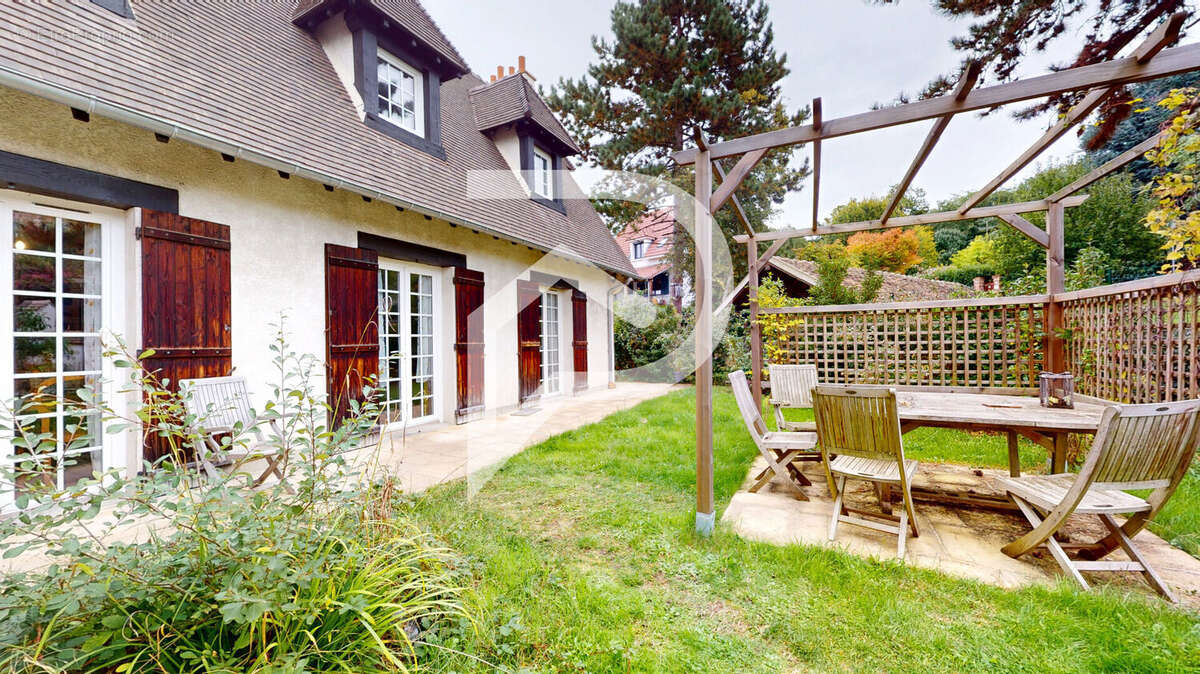 Maison à MARLY-LE-ROI