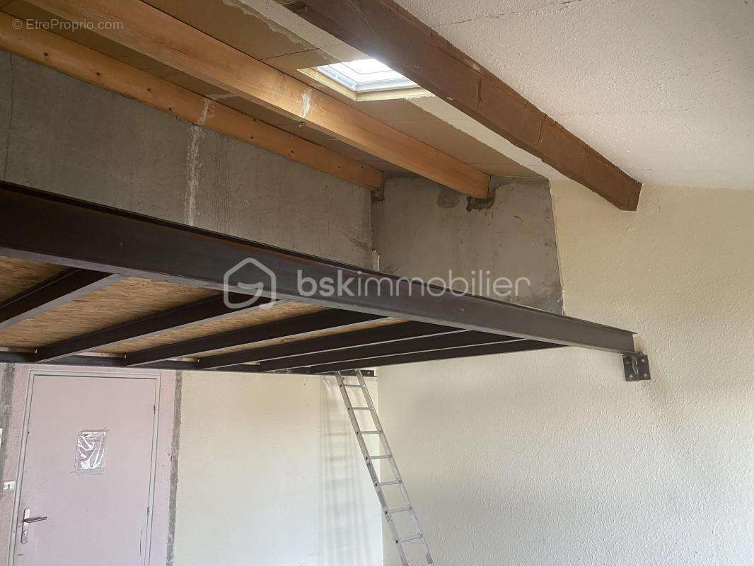 SAINT-CHRISTOL ((84) - Créez votre T3 sur mesure ! Plateau sous forme d'appartement de 77 m² env. situé au 3ème étage avec ascen - photo 9