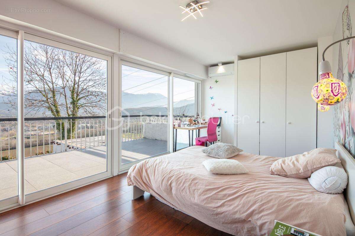 Maison à VARCES-ALLIERES-ET-RISSET