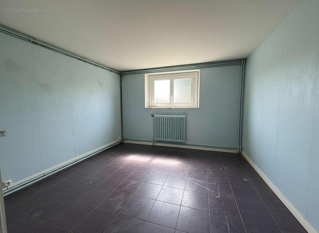 Angoulême - Maison années 60  - 130m² environ avec 5 chambres - photo 12