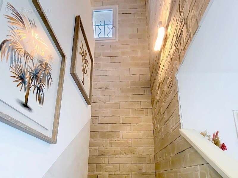 Maison à MONNETIER-MORNEX