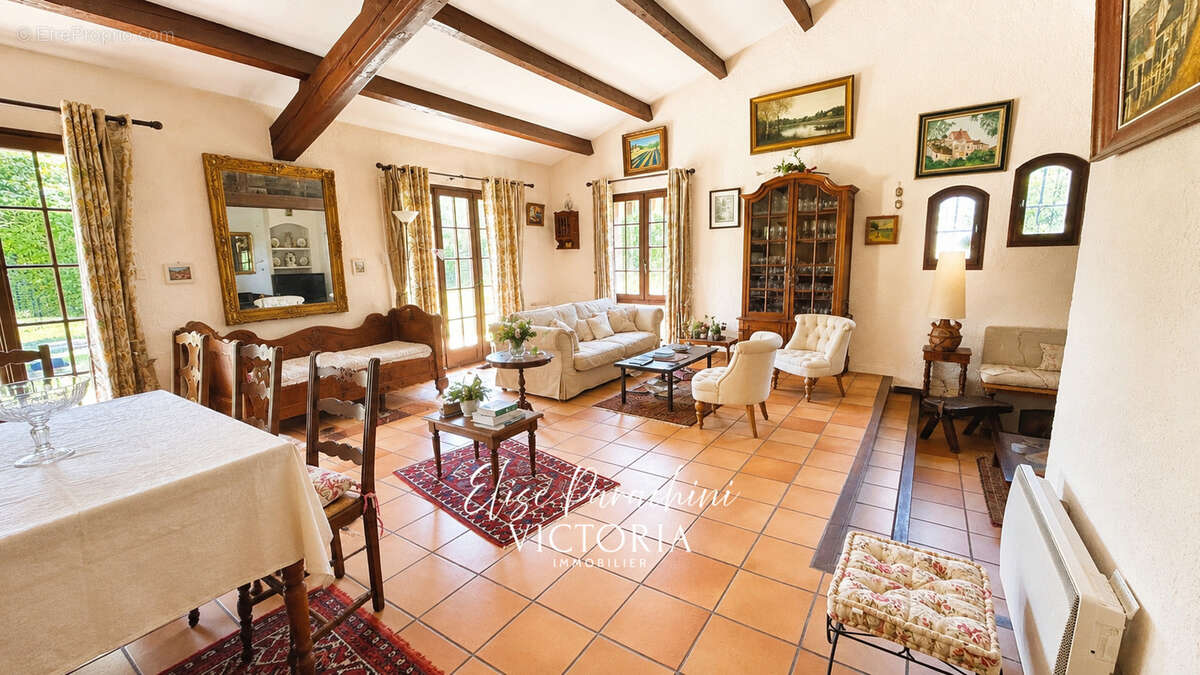 Maison à GONFARON