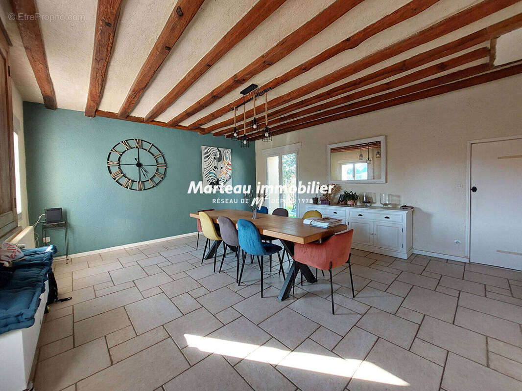 Maison à MONCE-EN-BELIN
