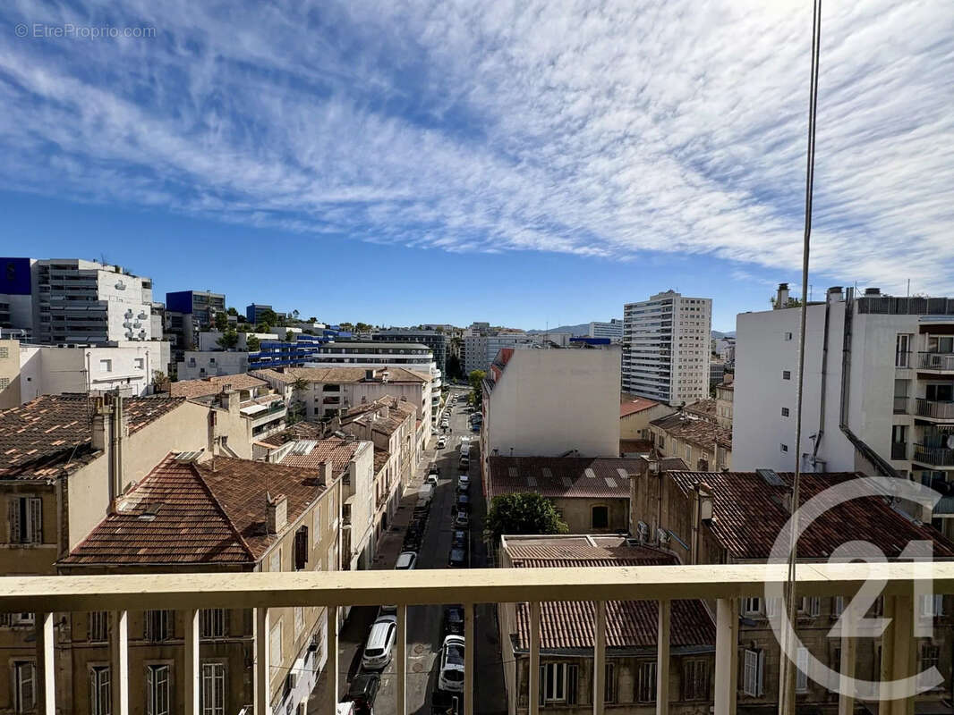 Appartement à MARSEILLE-4E
