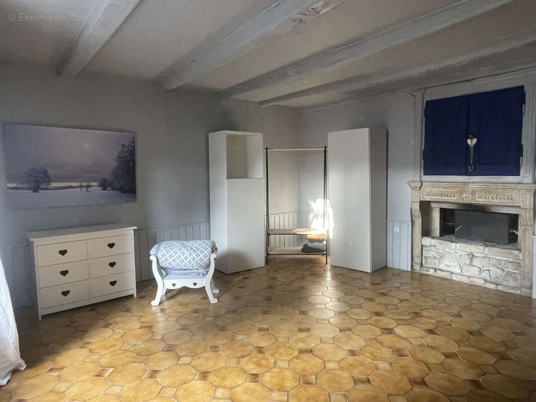 Maison à FAVIERES