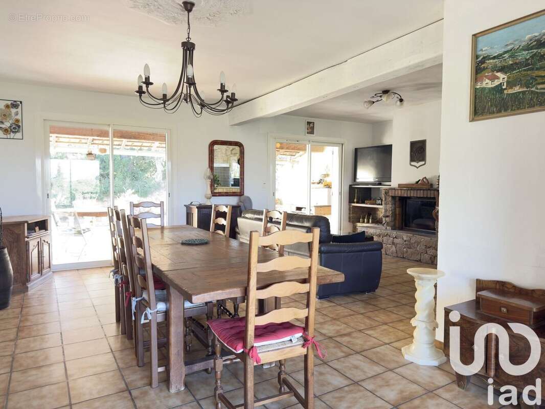 Photo 4 - Maison à CARQUEIRANNE