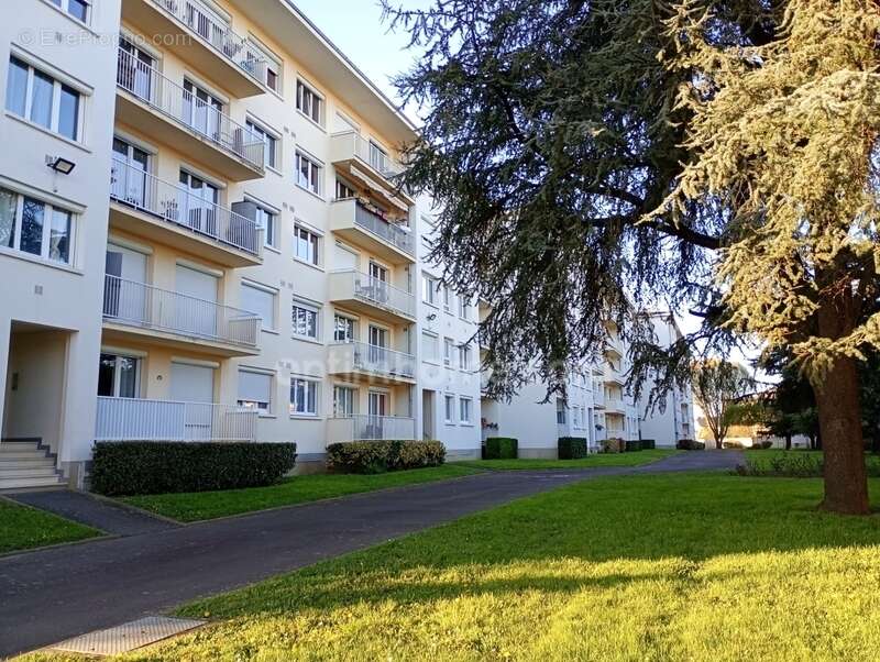 Appartement à SAINT-JACQUES-DE-LA-LANDE