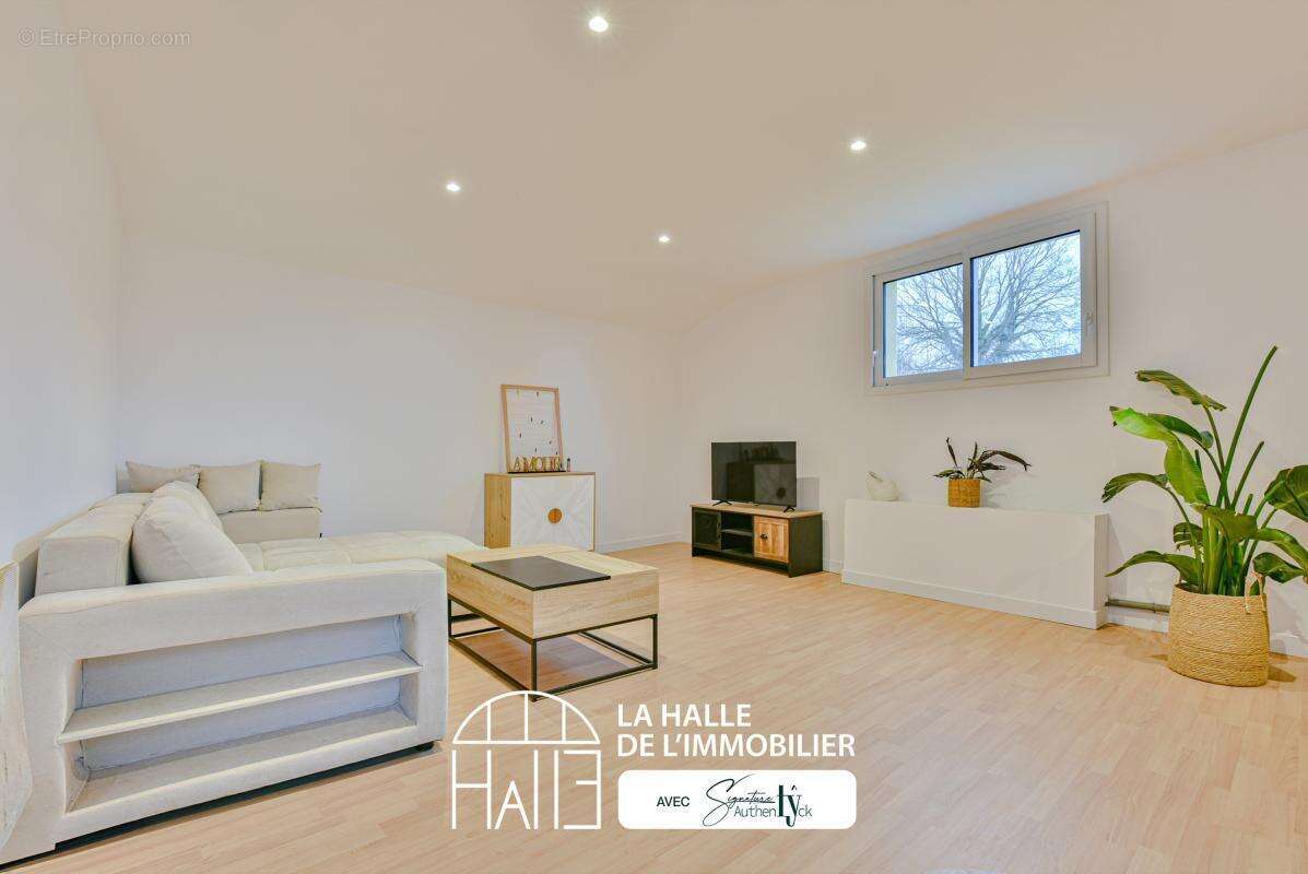 Maison à MAGNAC-BOURG