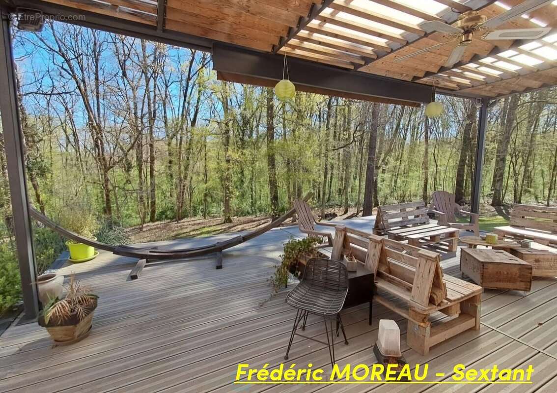 Trés belle maison atypique avec de beaux espaces intérieurs, dépendance et beau terrain - photo 2