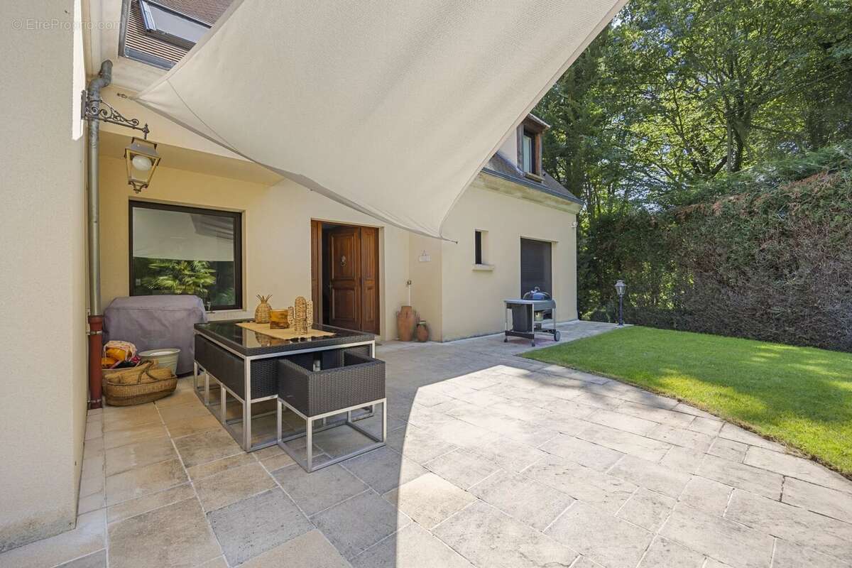 Maison à LAMORLAYE
