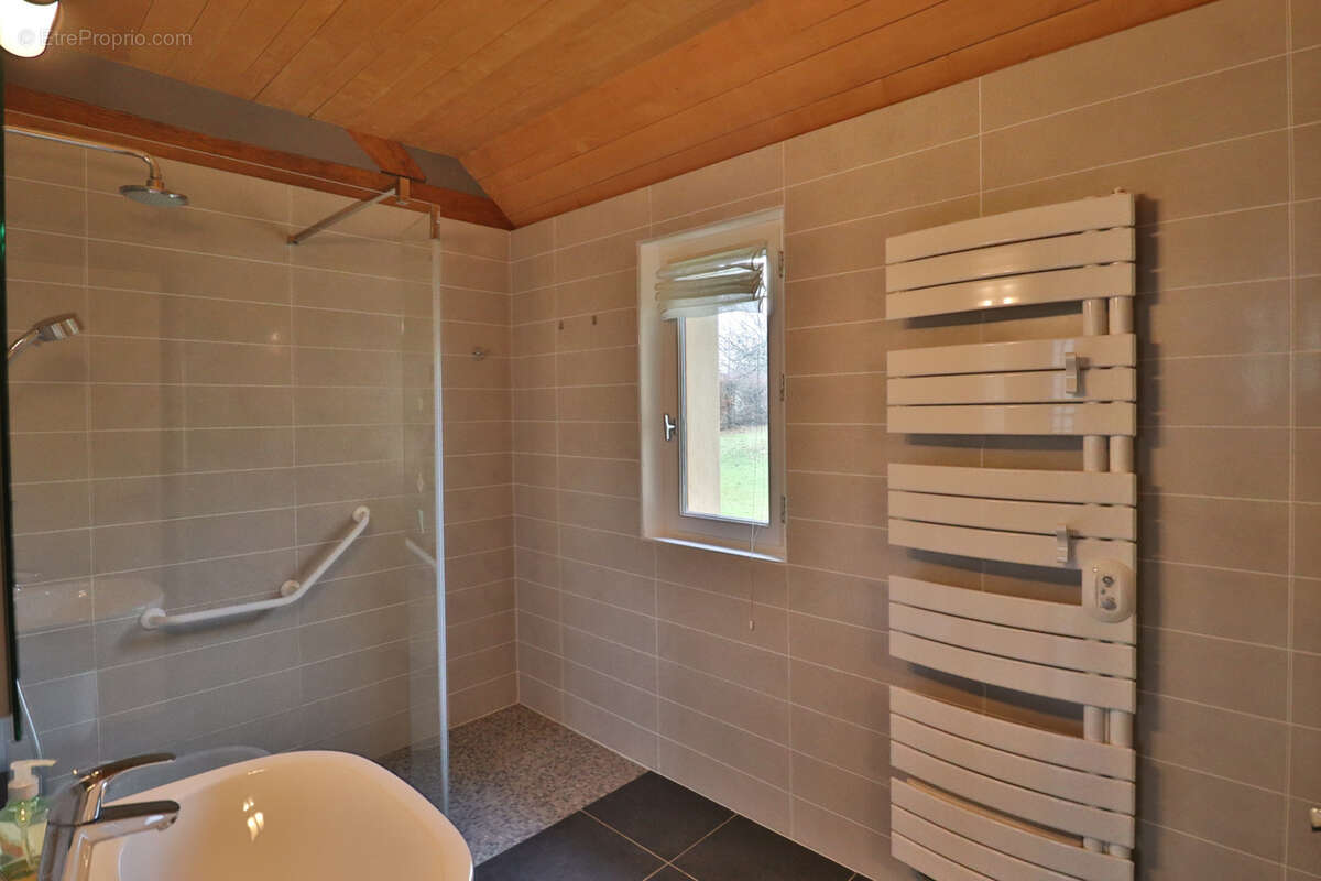 Maison à SAINT-ANDRE-LES-VERGERS