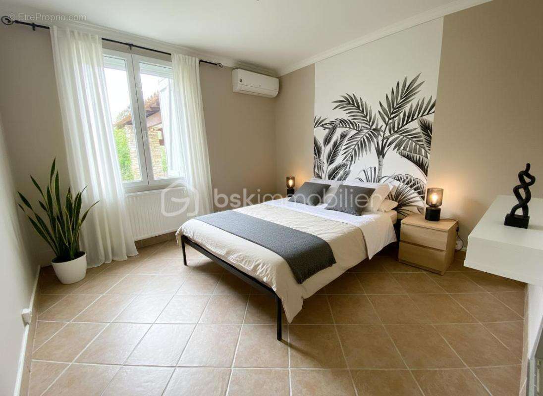 LACOSTE (84) - Maison de plain-pied avec piscine - Vue imprenable sur le Luberon  - Idéal famille ou investissement - photo 11