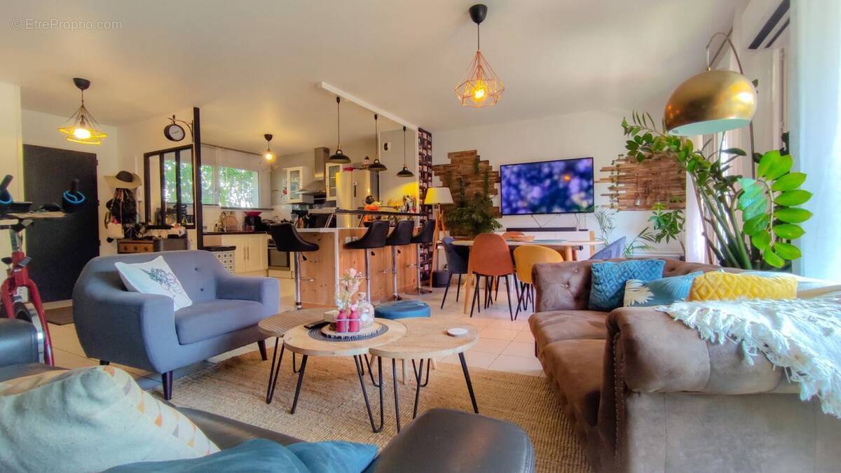 Maison à LA LONDE-LES-MAURES