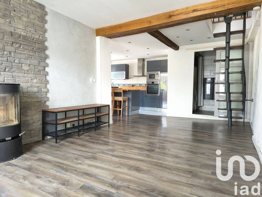 Photo 1 - Maison à LA CELLE-LES-BORDES