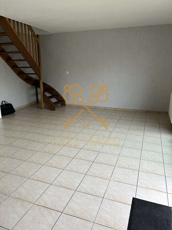 Maison à COURRIERES