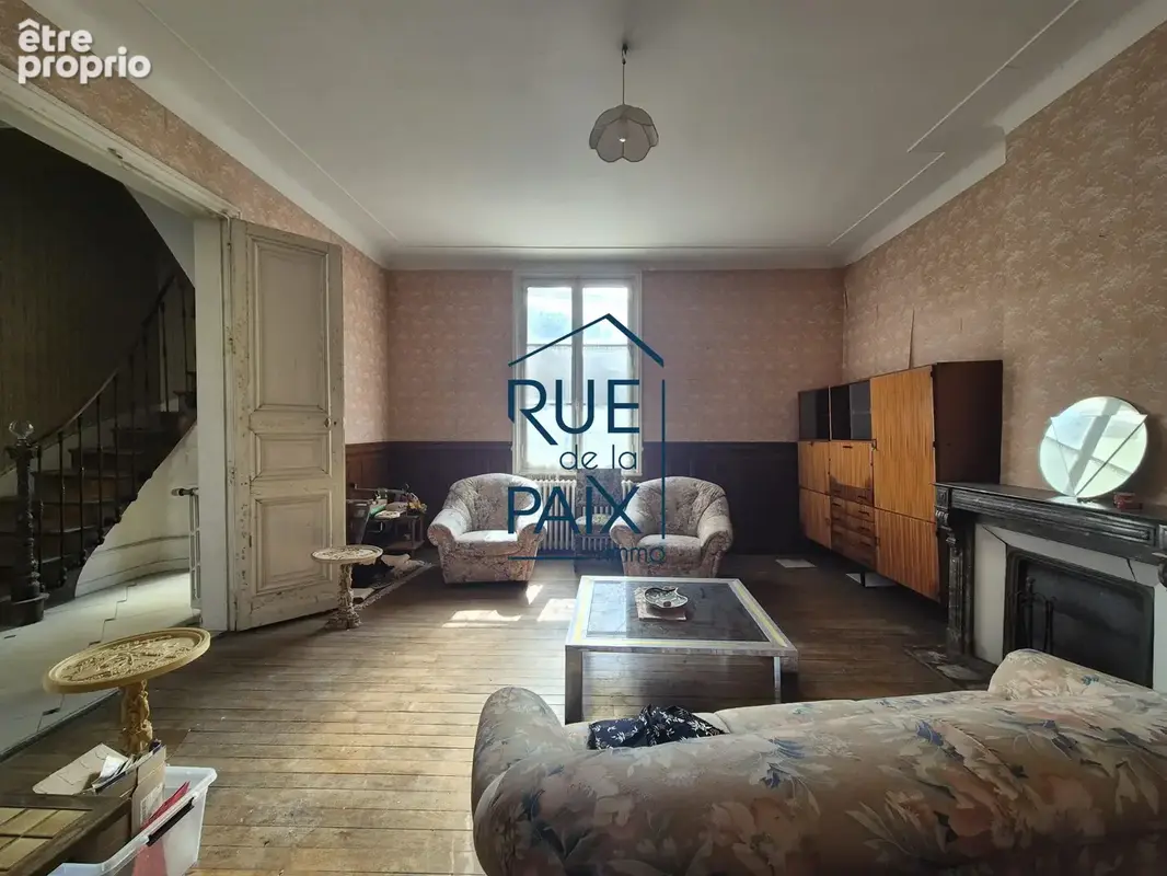 Maison 5 pièces 218 m² à vendre à Loudun (86200) - photo 2