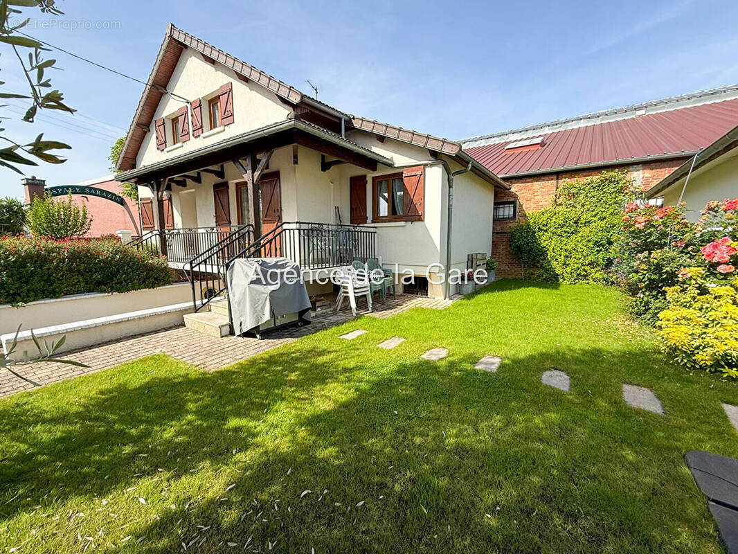 Maison à HOUILLES