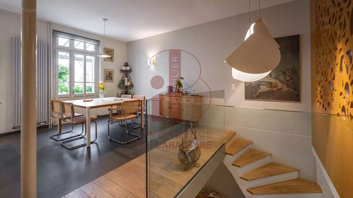 Maison à FONTAINEBLEAU